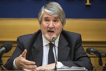 Conferenza stampa del ministro Poletti su lavoro giovanile